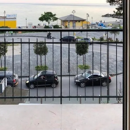 Vakantiehuis Casa Bella Con Terrazzo Sul Mare *