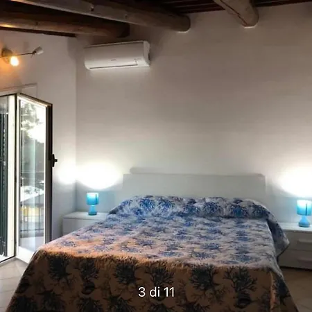 Casa Bella Con Terrazzo Sul Mare Vakantiehuis *